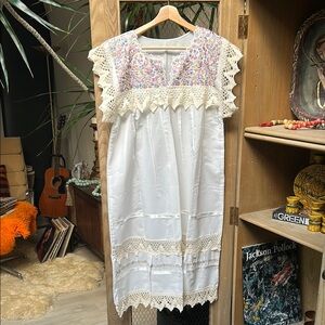 Vintage Embroidered Crochet Trim Peasant Dress